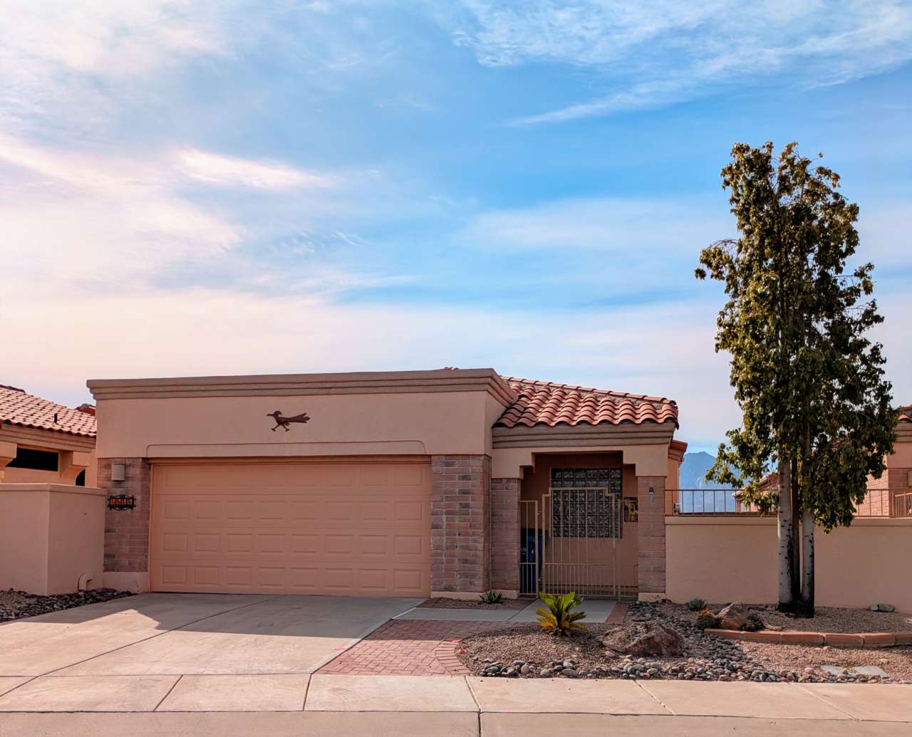 1825 W Placita De Diciembre