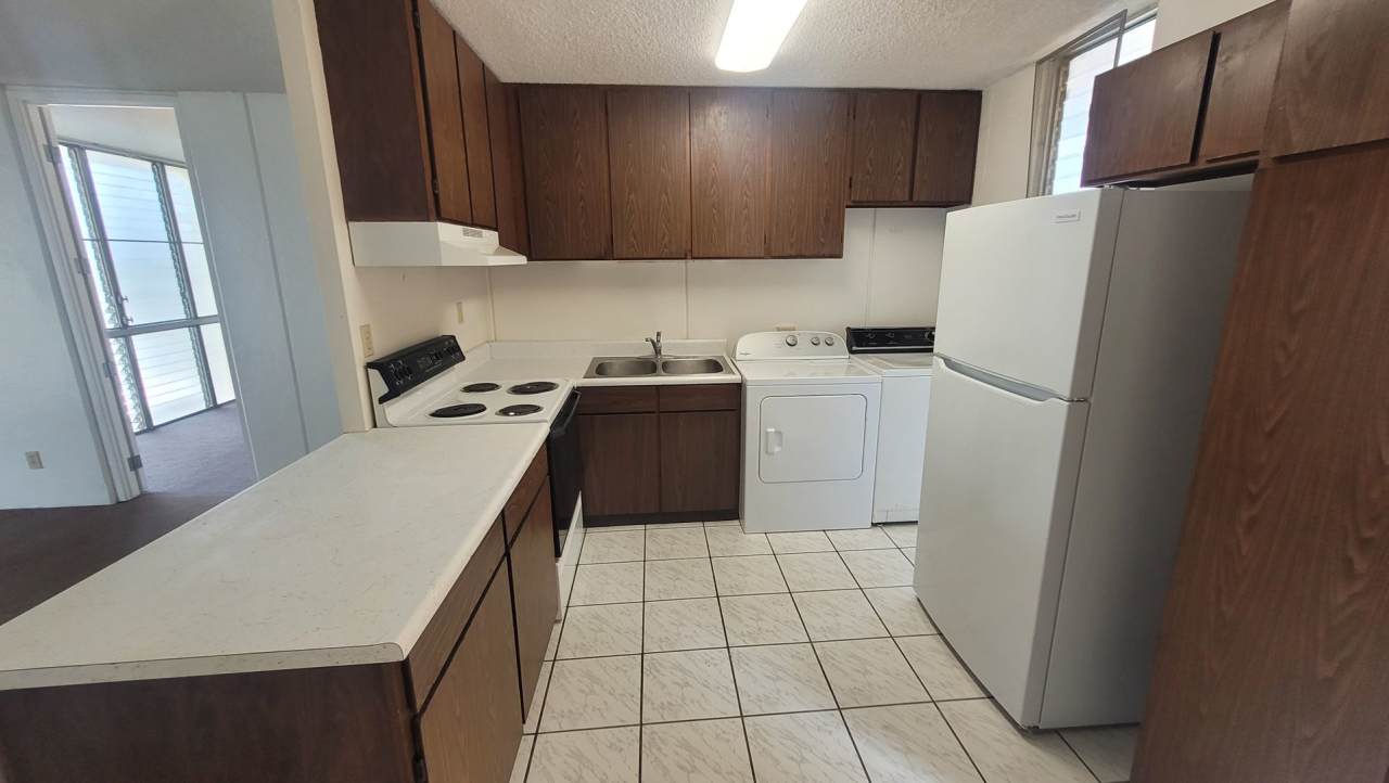 Newly Upgraded Spacious 1 Bedroom Apartment in the Ridgecrest Complex.