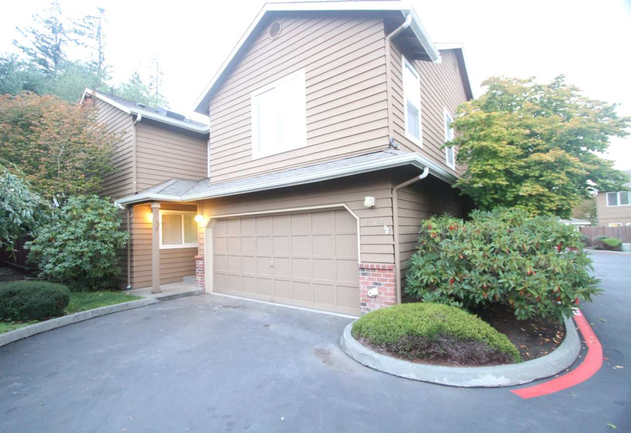 Everett Townhome...Water and sewer included in rent