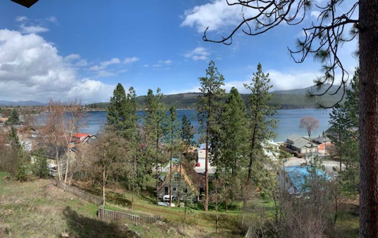 $2,295 / 4BR, 3.5BA Beautiful House With Lake View! #1727