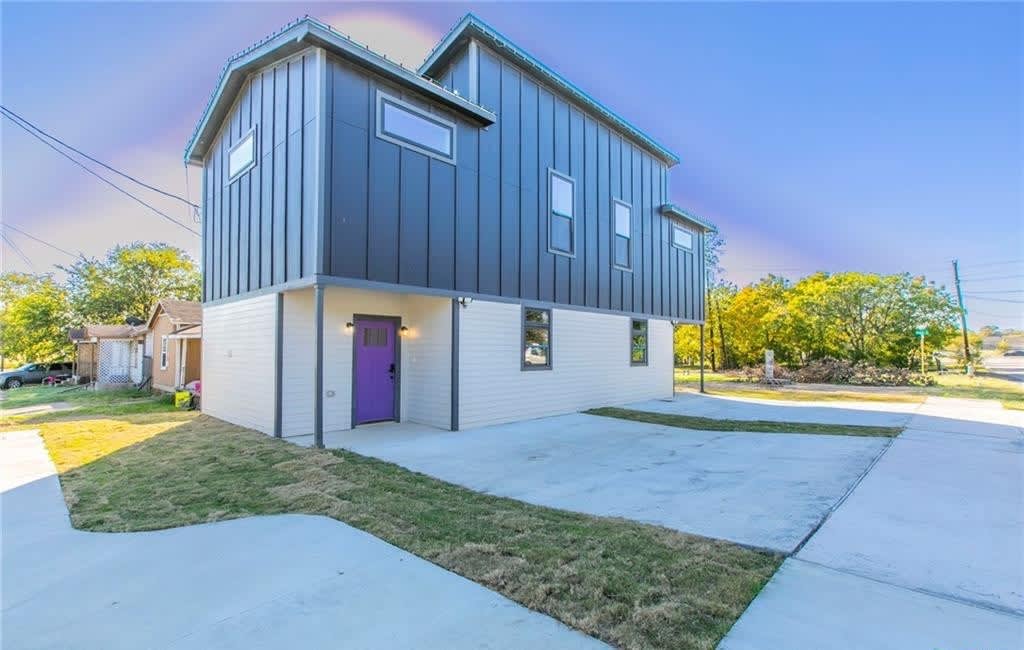 1008 York Avenue - A