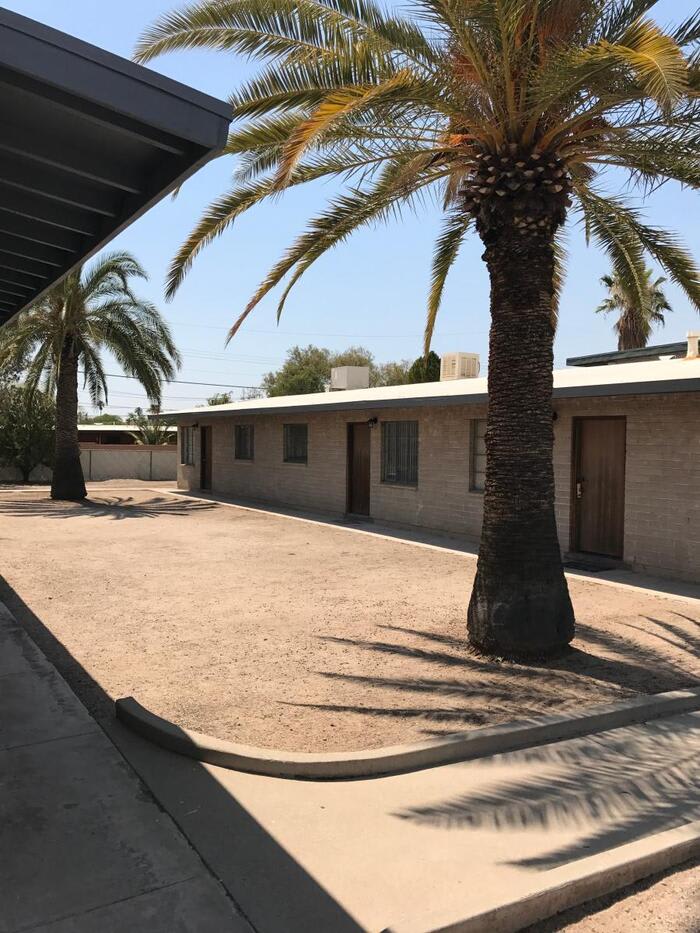 2545 North Park Avenue