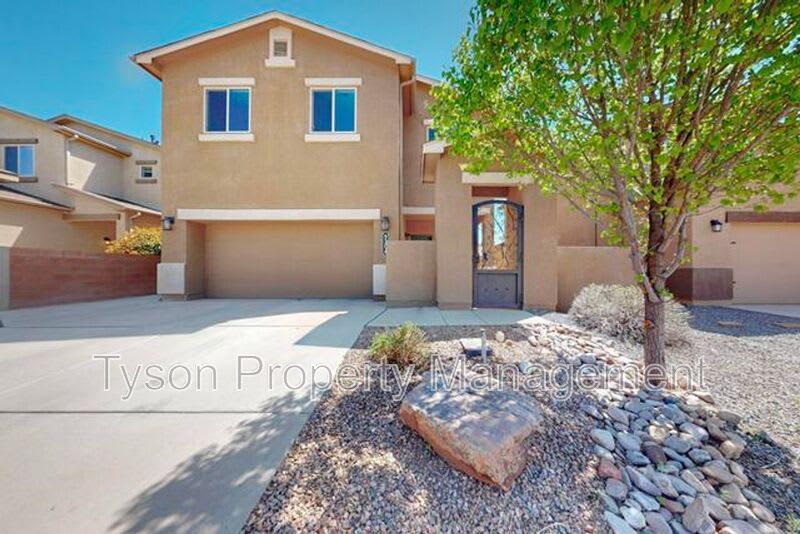 9304 Silver Mesa St NW