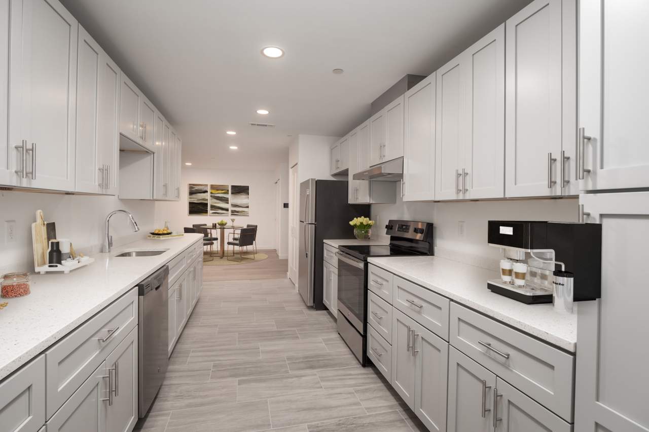 100 Wall street #208