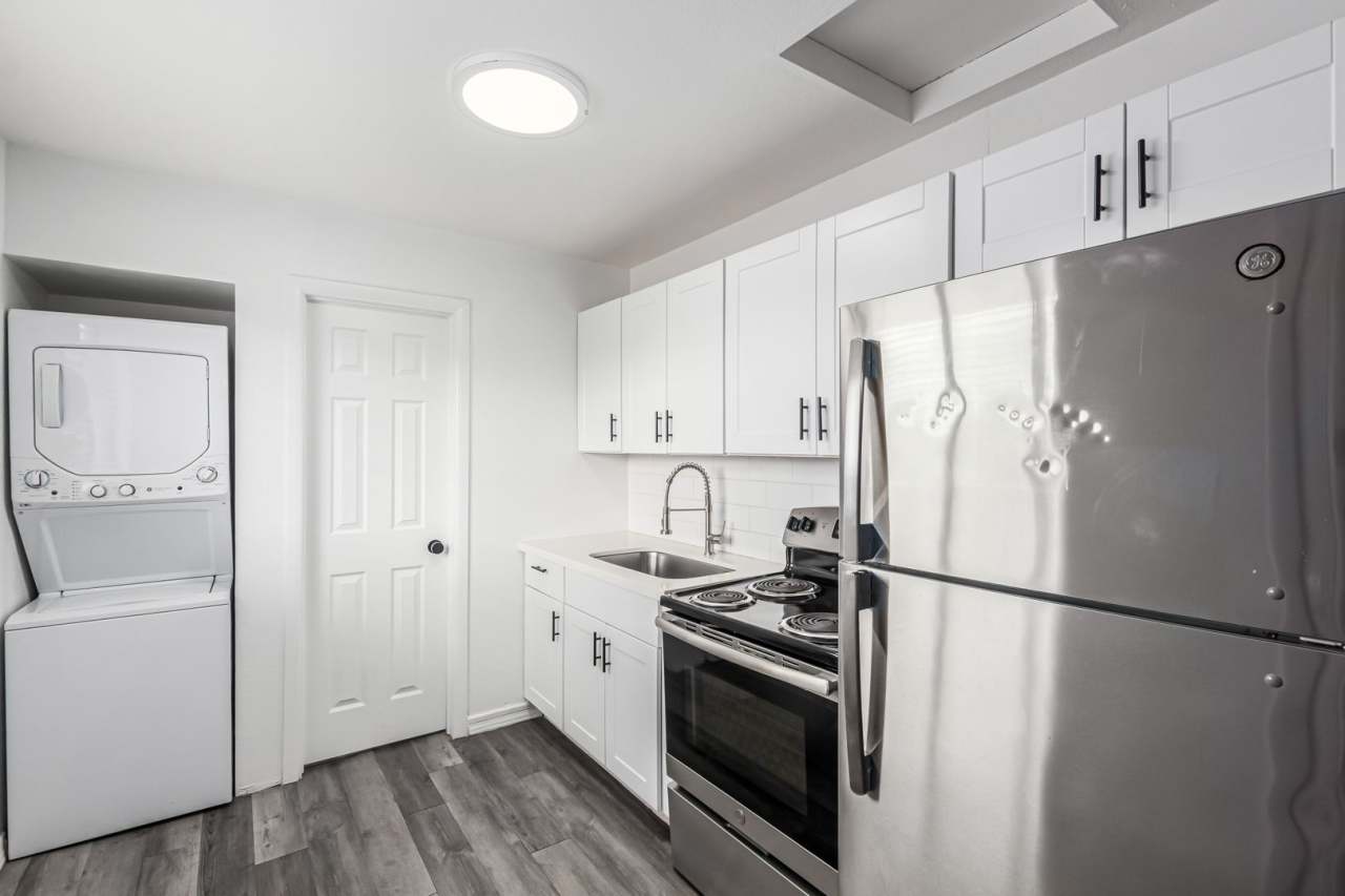 $0 First month rent - Near Grand Canyon University!