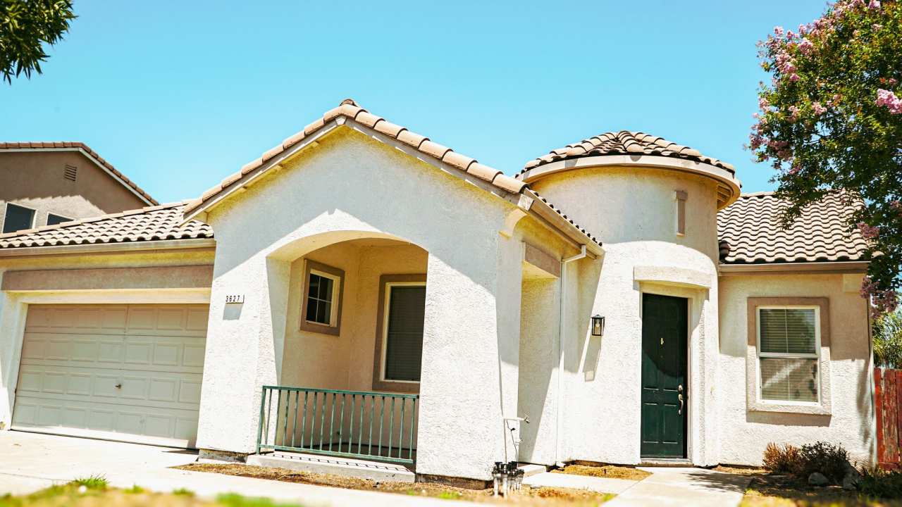 3627 Pomegranate Ave