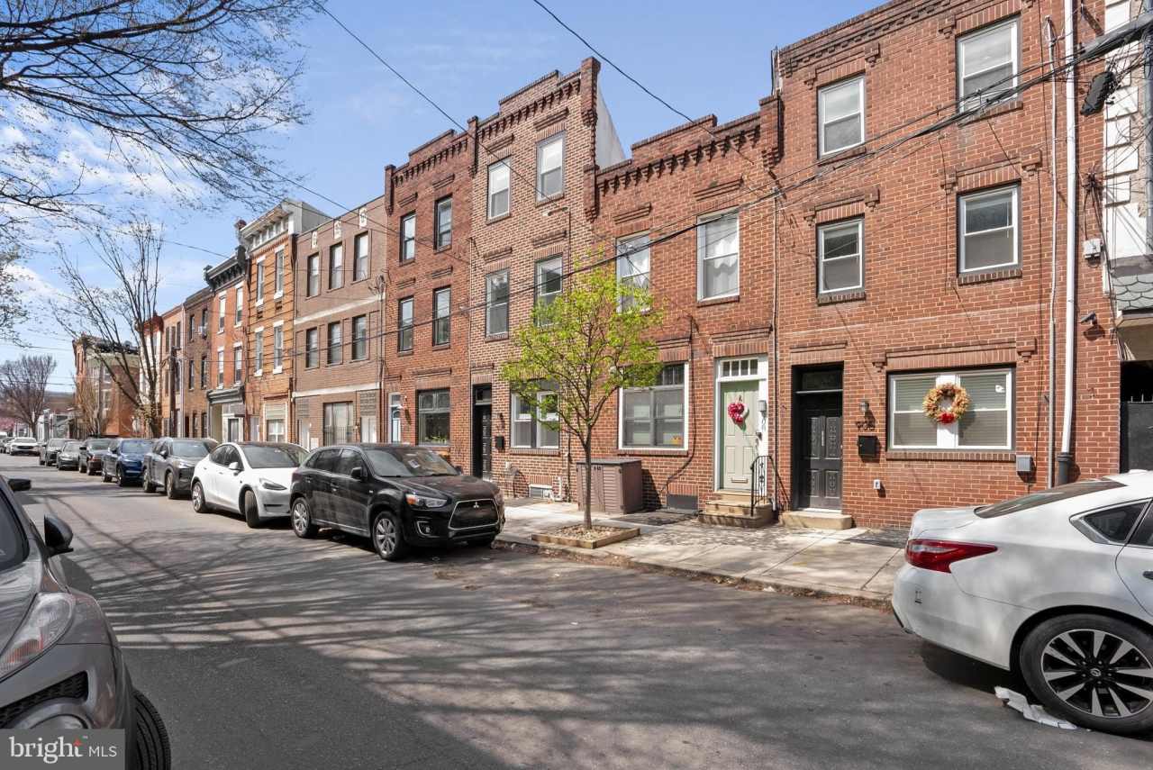 906 E PASSYUNK AVENUE