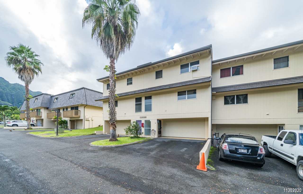 Haiku Villa Townhome w/ Garage  Guest Parking in Kaneohe