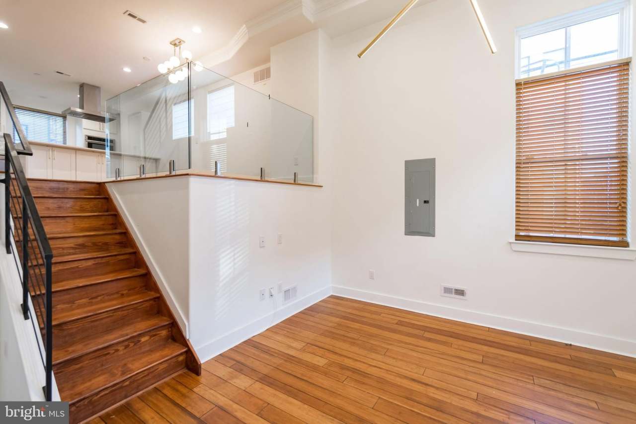 601 MCCLELLAN Street