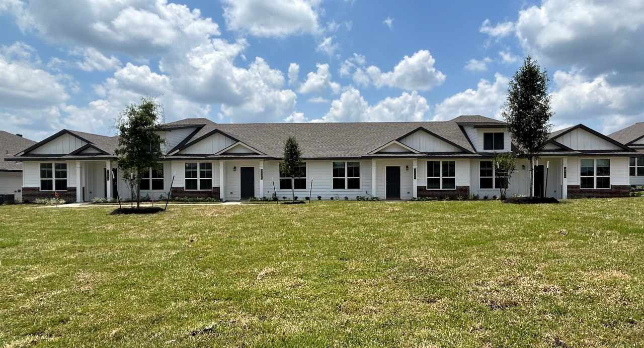 1124 Trellis Pass - 1