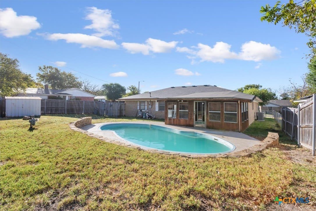 907 Willowbrook Street