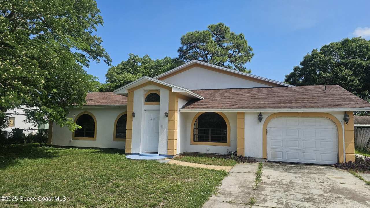 413 Tewksbury Lane NE