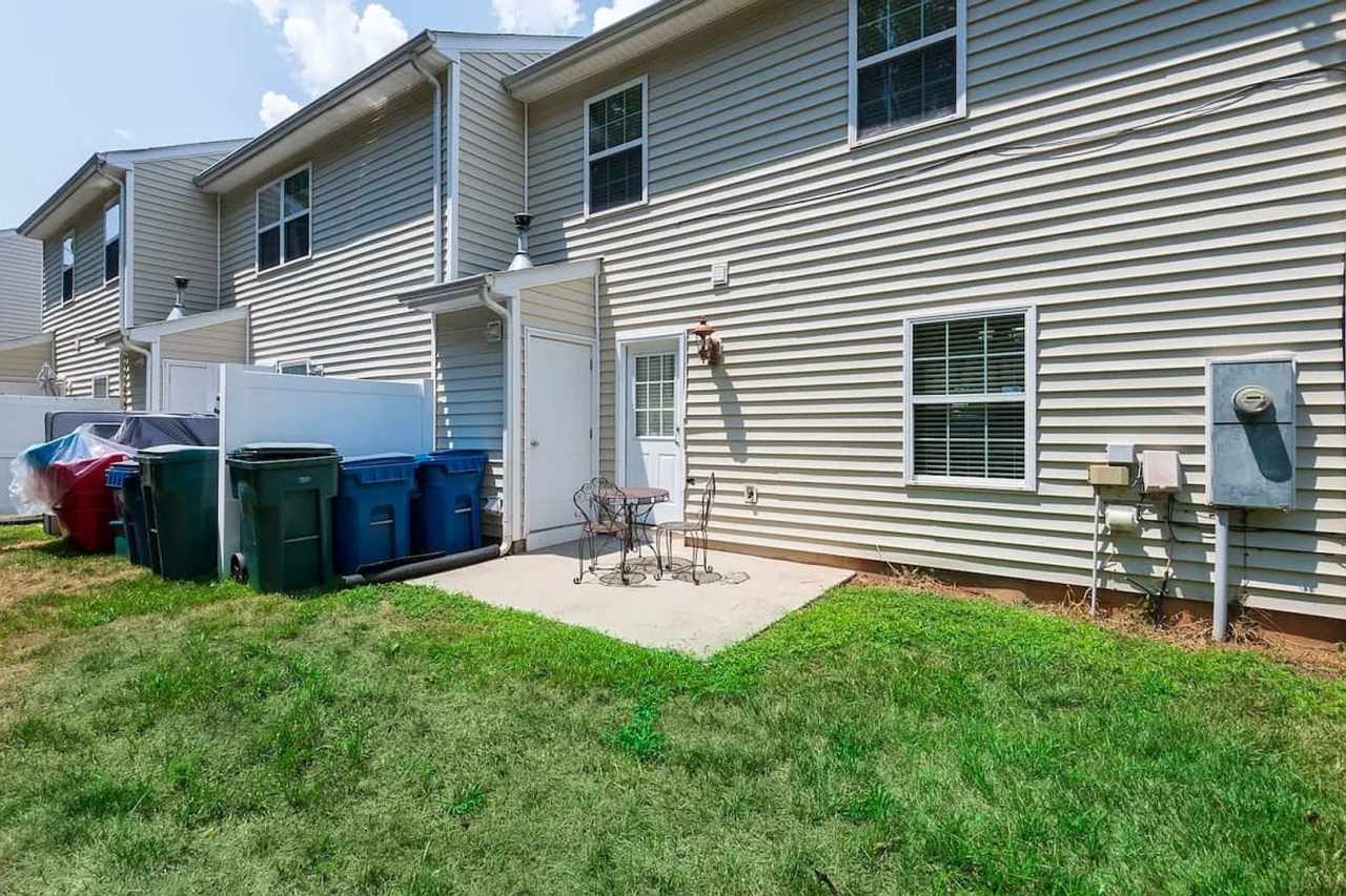 Room in 3 Bedroom Home at Raj St