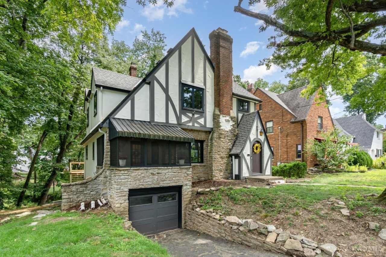 1138 Salisbury Drive