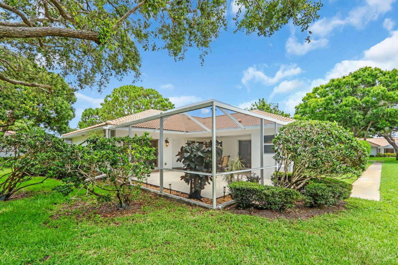 7904 Chapman Oak Court