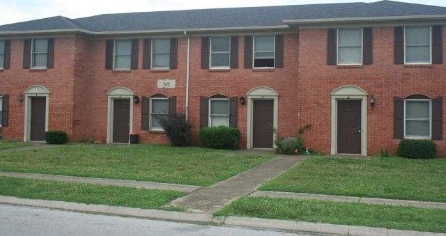 305 MADISON HILLS BLVD2