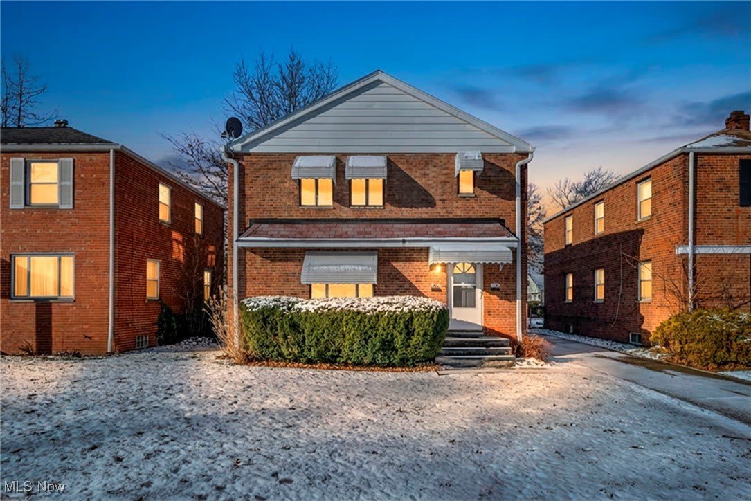 422 E 222nd street unit: 2