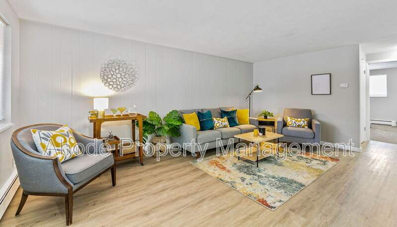 476 West 10th Street