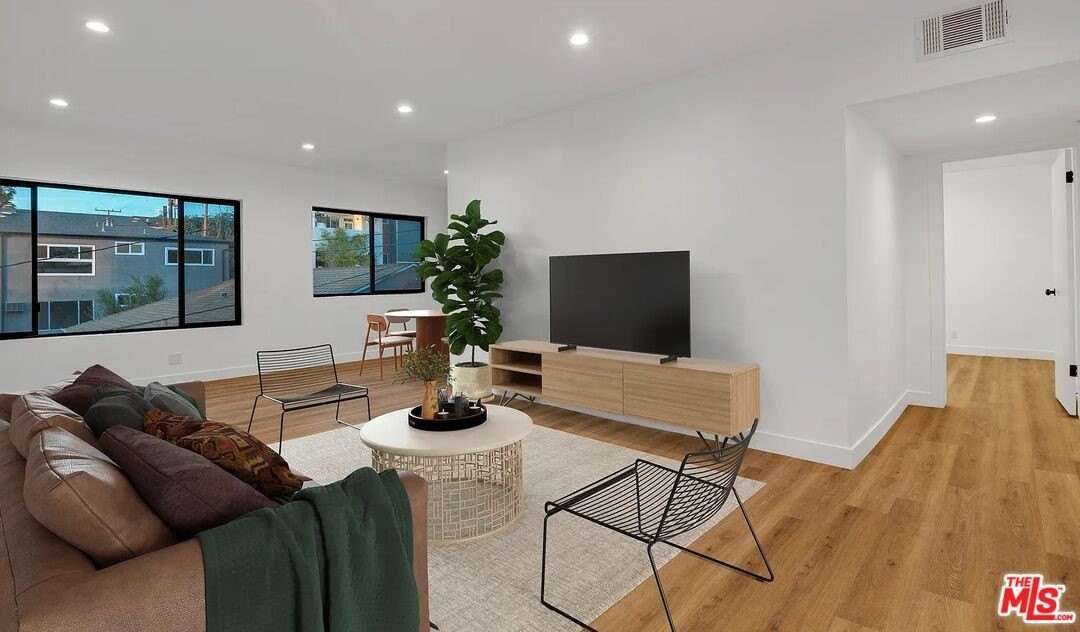 950 Havenhurst Dr unit: 6