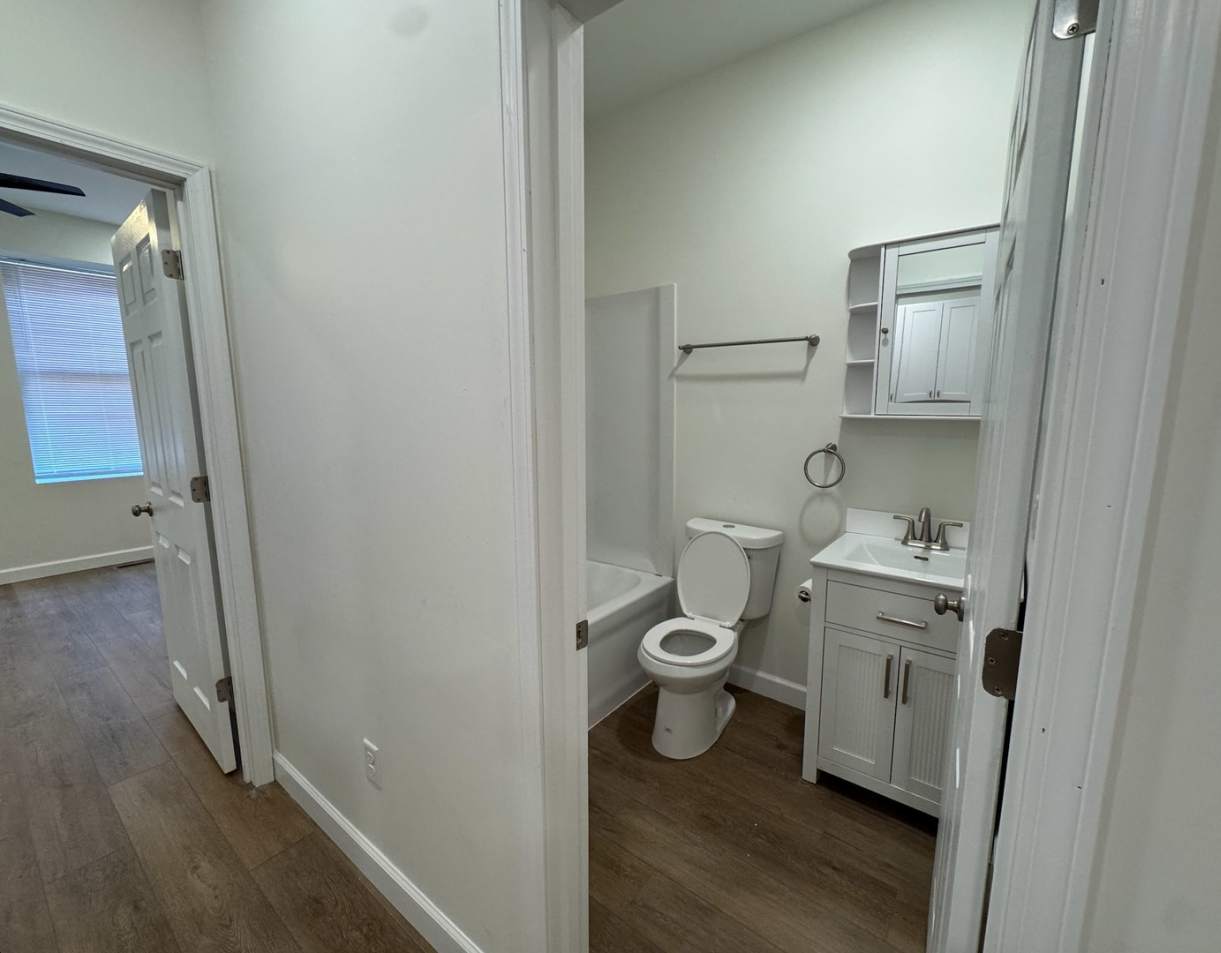 Freshly renovated 1bed/1bath