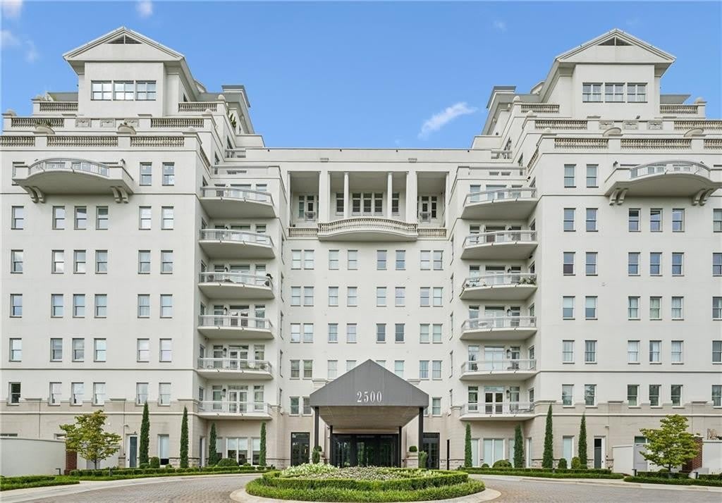 2500 Peachtree Road NW