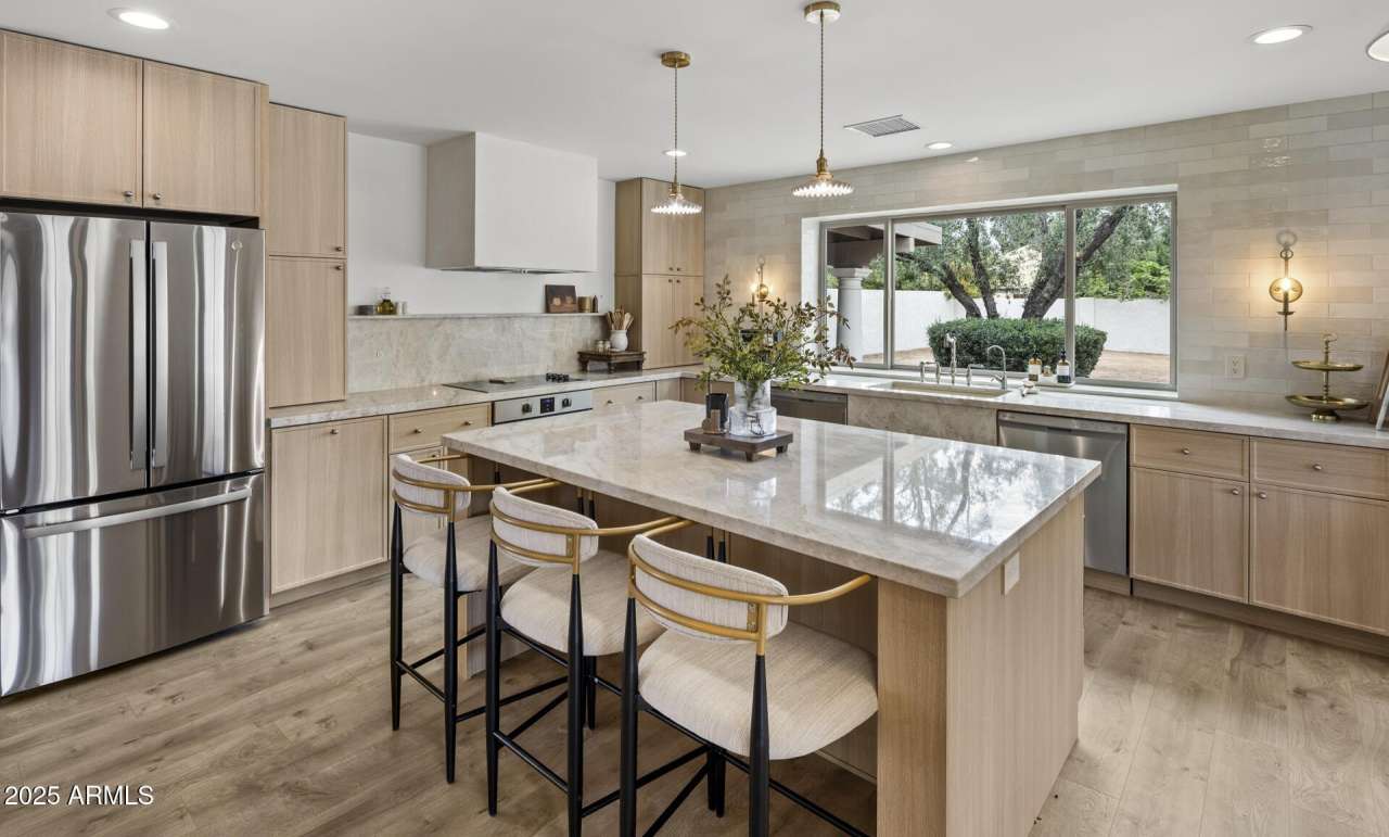 7001 E Thunderbird Road