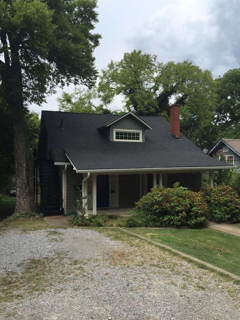 Studio Apt. for lease in the Belmont/Hillsboro area!