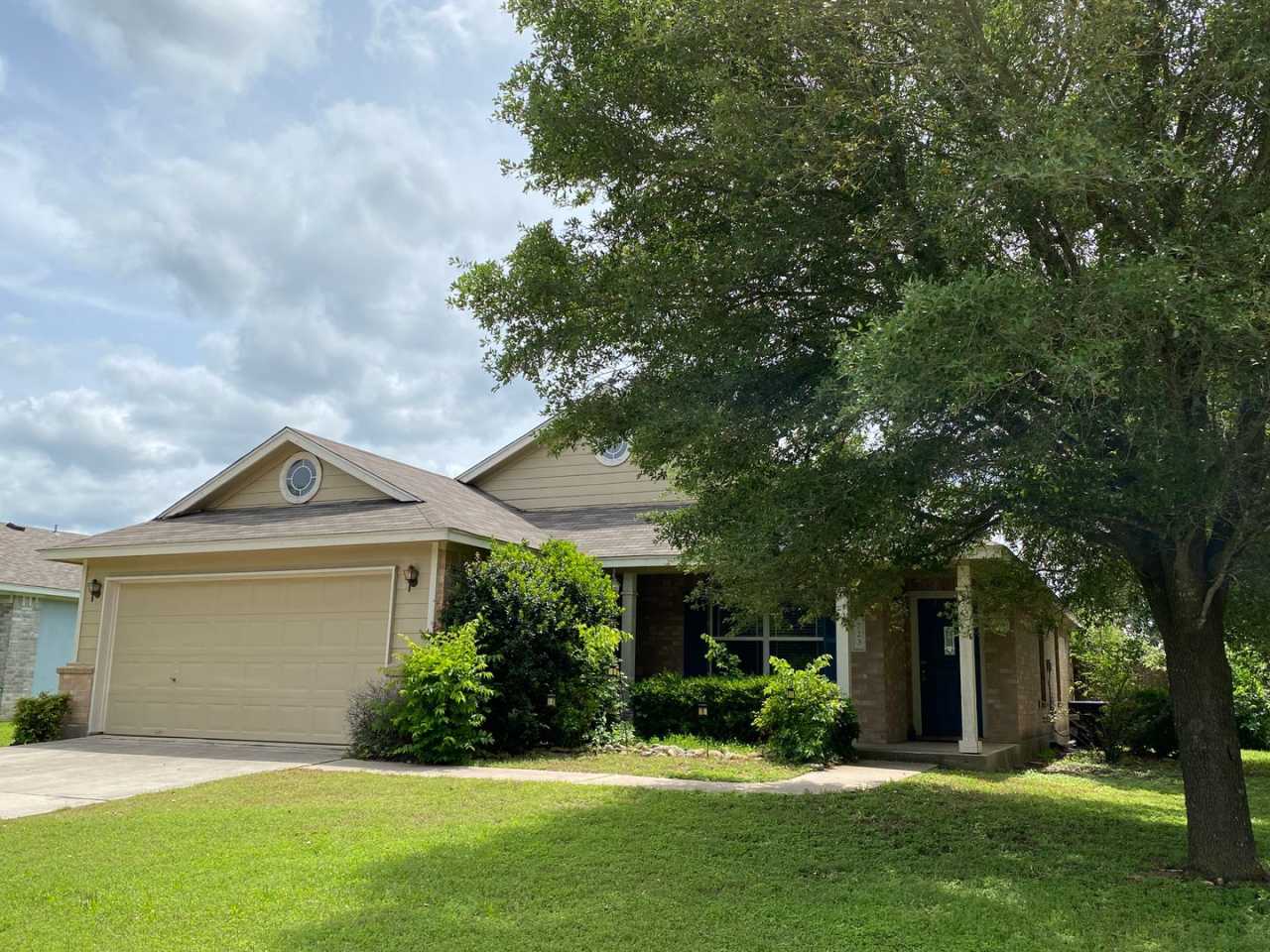 Must See 3 Bed/2 Bath in Popular Neighborhood!