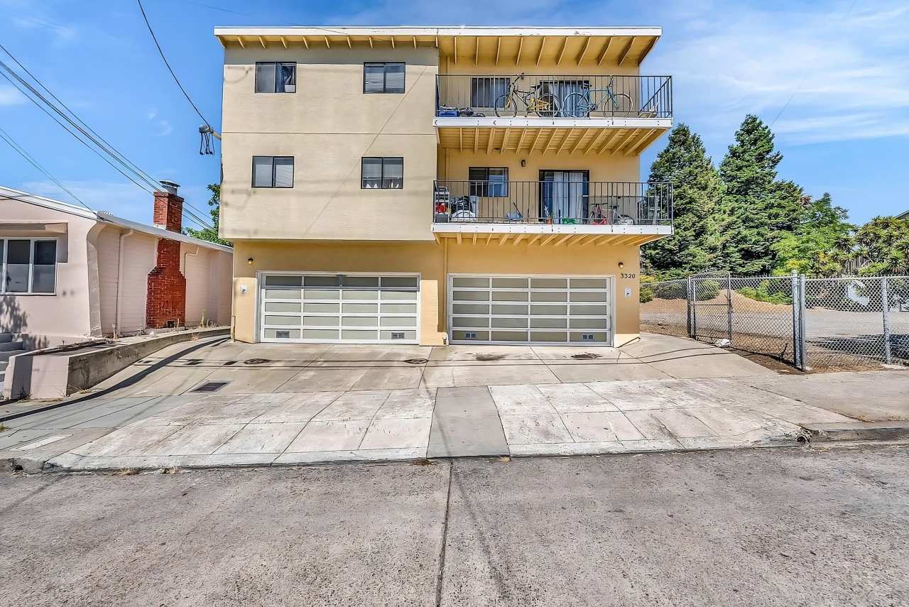 3320 MacArthur Boulevard
