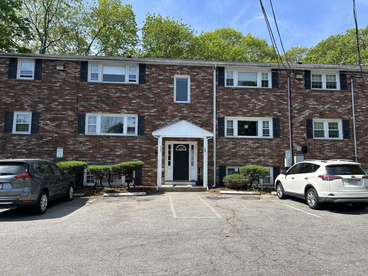 41 Davis Avenue - 1Unit 4