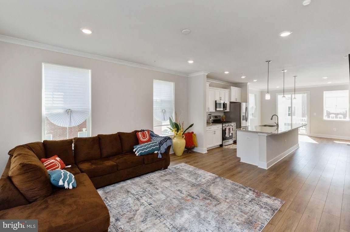 11488 MARY SHELLEY Place