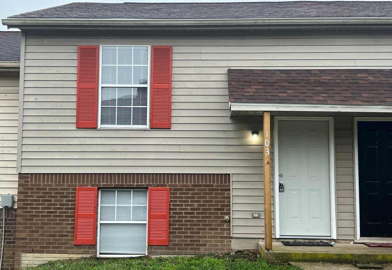2 bedroom 1.5 bath townhouse