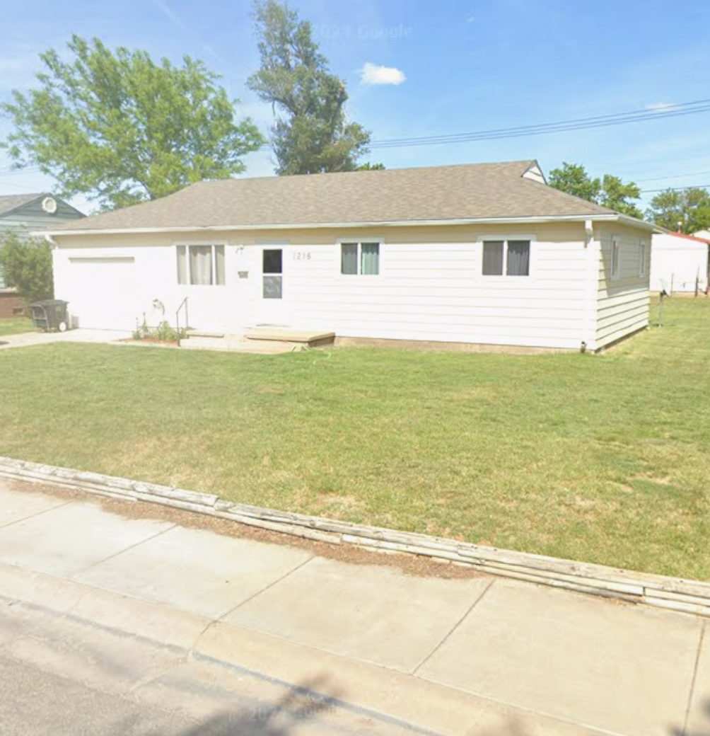 3 Bedroom, 1 Bathroom House with Garage