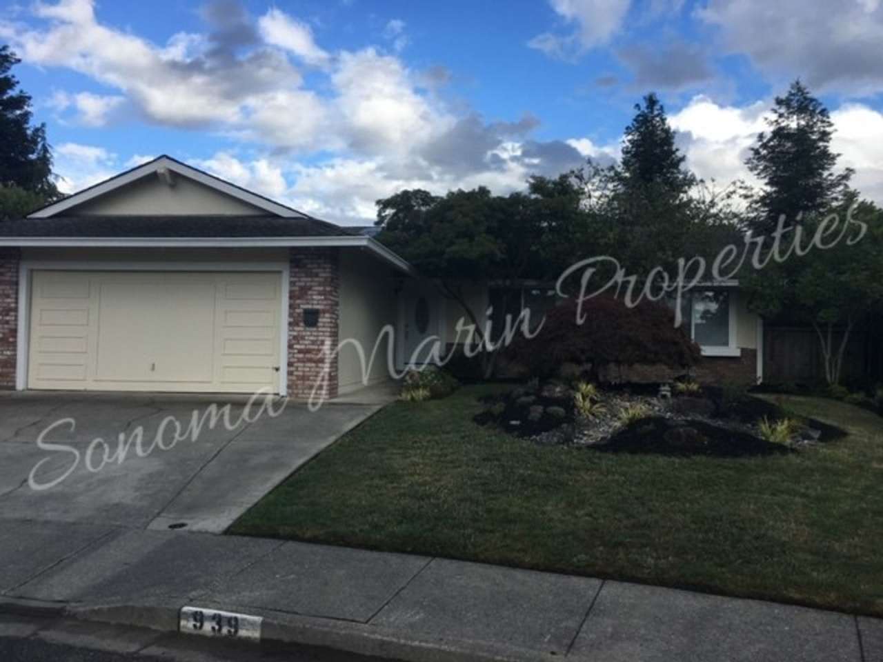 4 bedrooms in E Section ~ Gorgeous 1-level house on a quiet cul-de-sac Near SSU