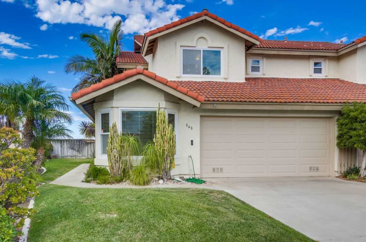 **Available Now*** Encinitas, 4 bedroom, 2.5 bathroom with 2 car garage***