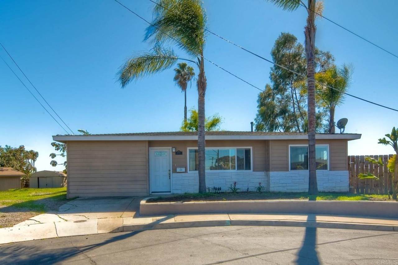 Spacious 5-Bedroom Home on Quiet Cul-de-Sac with Stunning Views