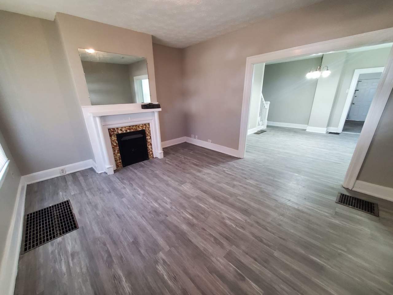 Three-bedroom 2 Full Bath Single-Family Home Located in Hamilton / Lindenwald