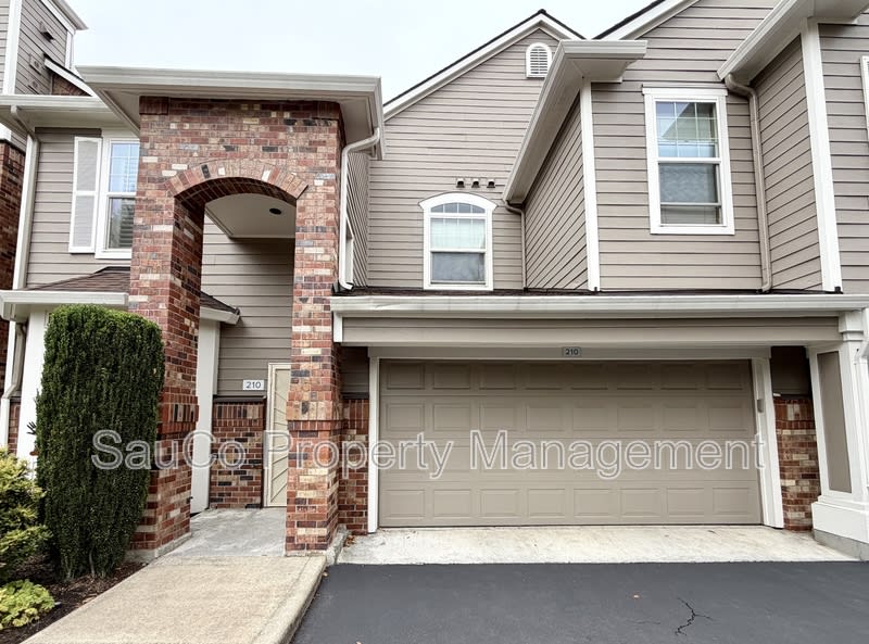 1231 Northeast Horizon Loop - 1