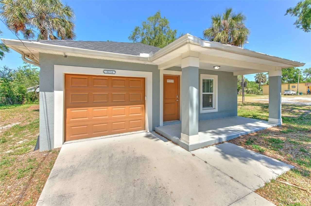 3214 E SHADOWLAWN AVENUE