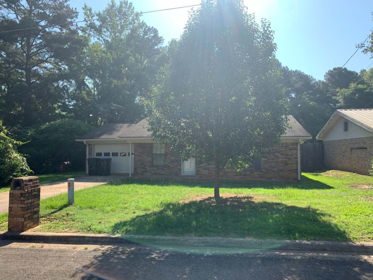2/1.5 Fenced yard, pet friendly, PHISD