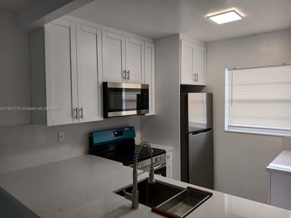 5181 W Oakland Park Blvd