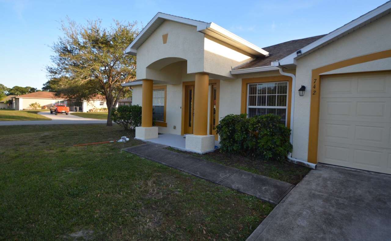 742 AMERICANA BOULEVARD NE