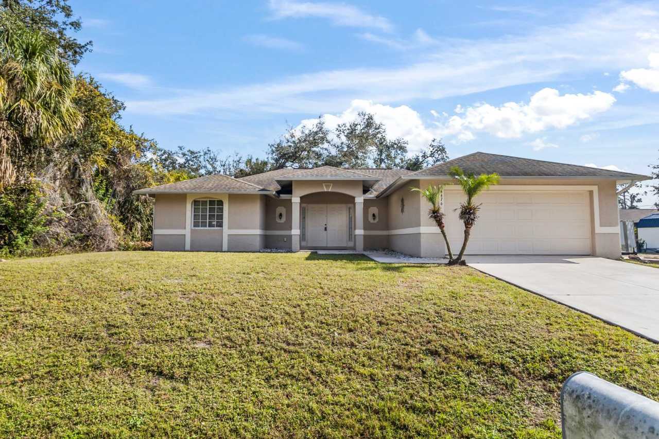 $1,995/month ** Furnished * Annual / Short Term * 3 bed / 2 Bath * Single Family * North Port