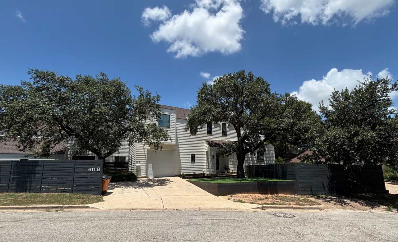 Luxury Living in Zilker Neighborhood!