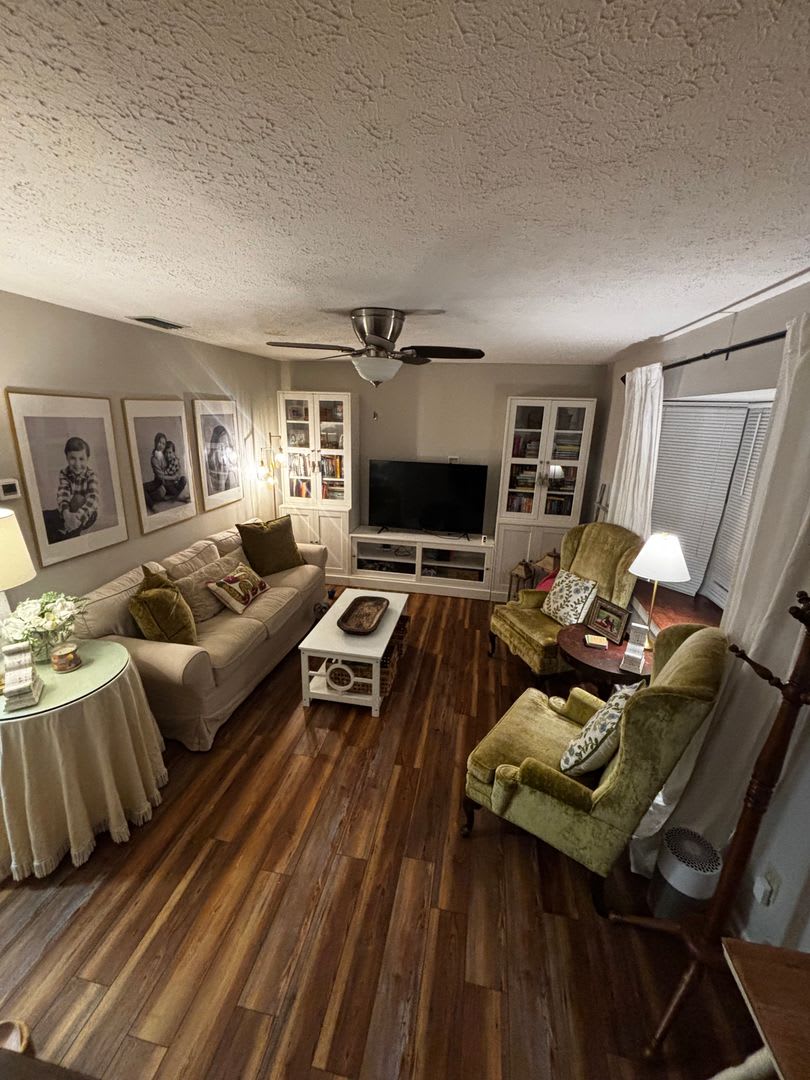 3 Bedroom || 2.5 Bathroom - Townhome