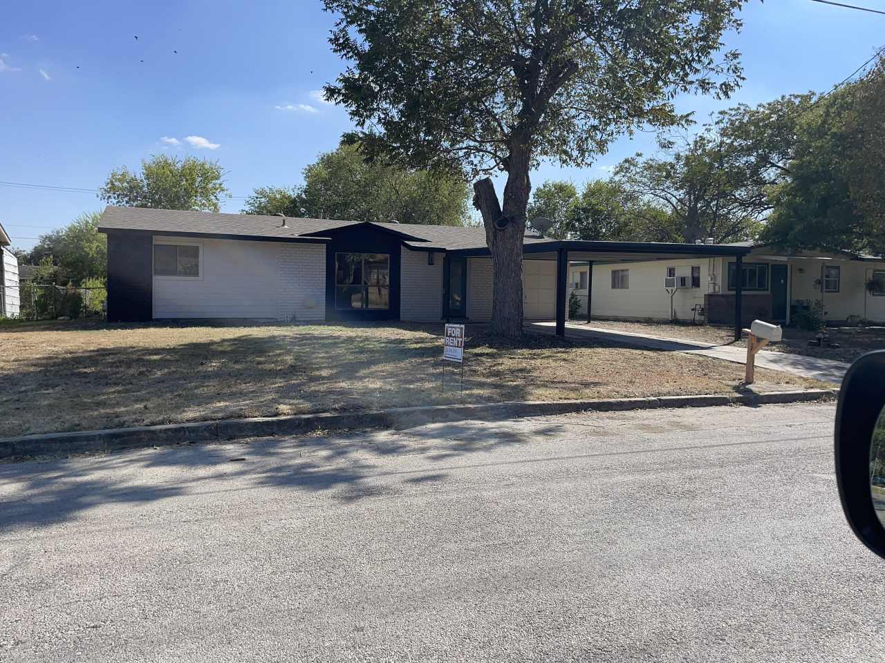 410 West Lindbergh Boulevard