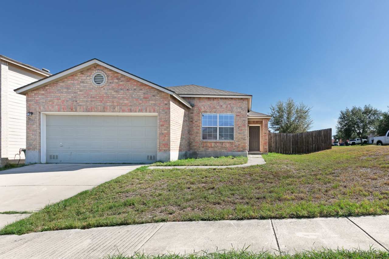 Highland Farms~Single Story 3 Bedroom with Study on Corner Lot