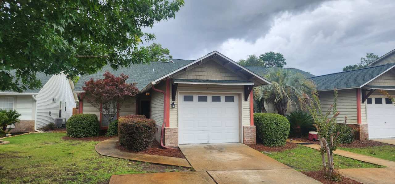 50% off first months rent. 3 Bed Townhome on 30A-Available now!