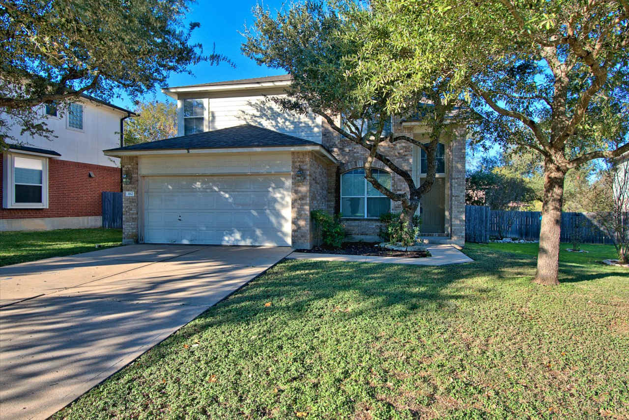 3 Bed, 2.5 Bath w/ 3 Living Areas in Established Preserve at Stone Oak