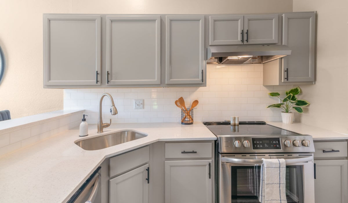 Knowlton Apartment Homes